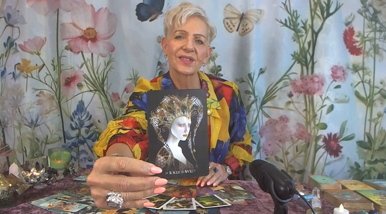 Sudden Wealth & Hidden Intentions Revealed | Weekly Horoscope